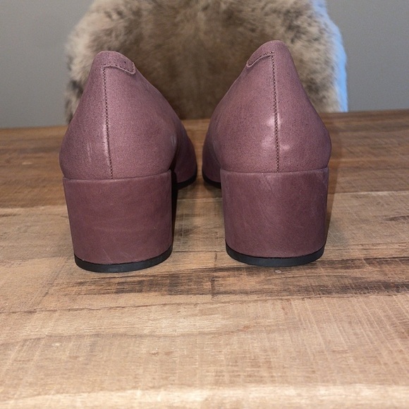 Ecco Women's Burgundy Heels - Picture 5 of 10